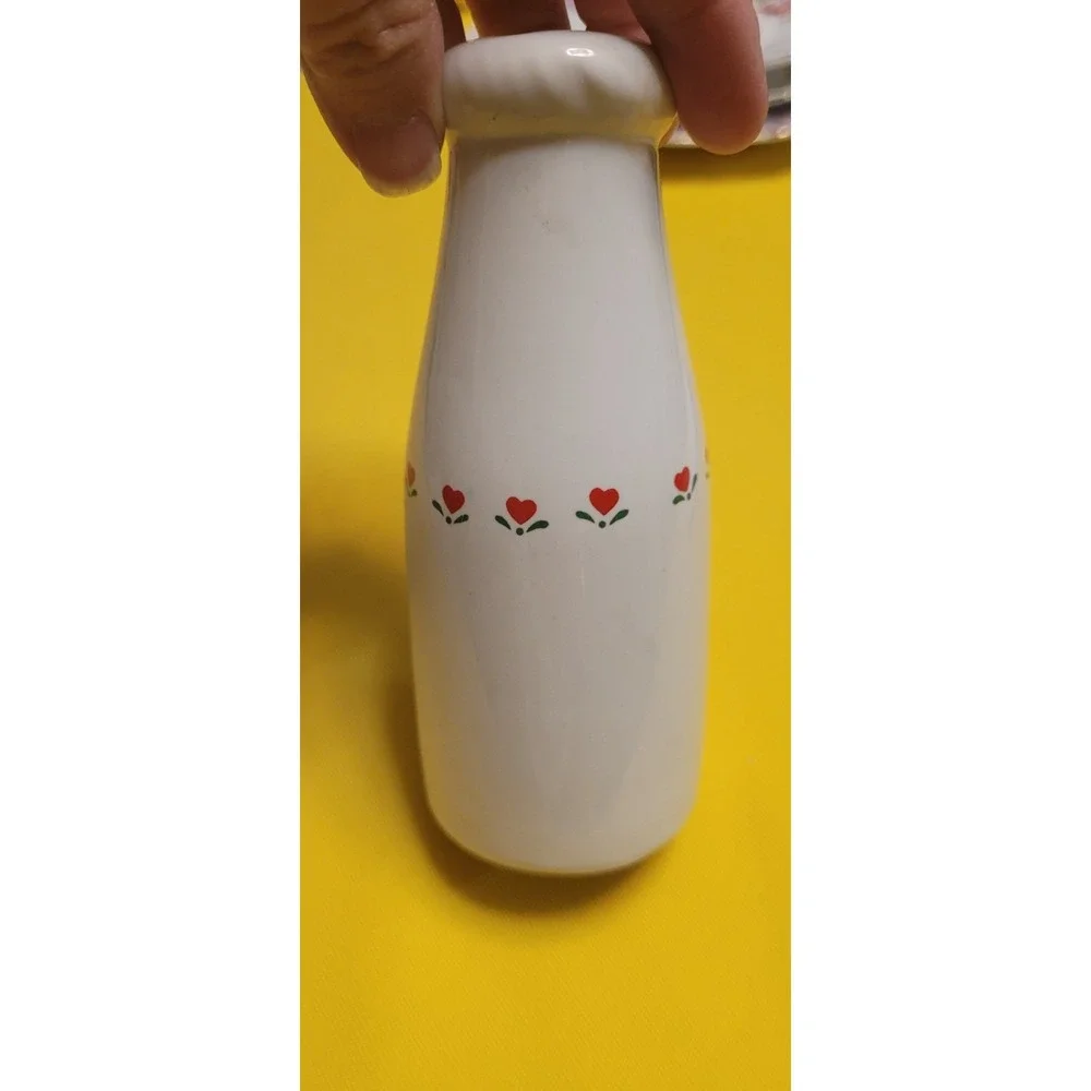 Country Fresh White Ceramic Bottle Refrigerator Kitchen Deodorizer Cow Decor